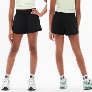 Athleta Girl Run Free 2.5’’ Shorts - M(8/10)